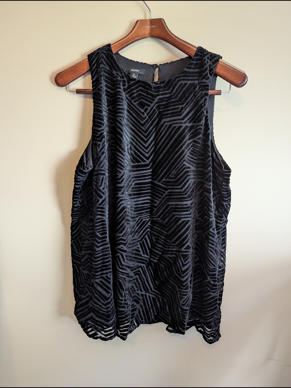 Alfani Black Geometric Velvet Sleeveless Camisole